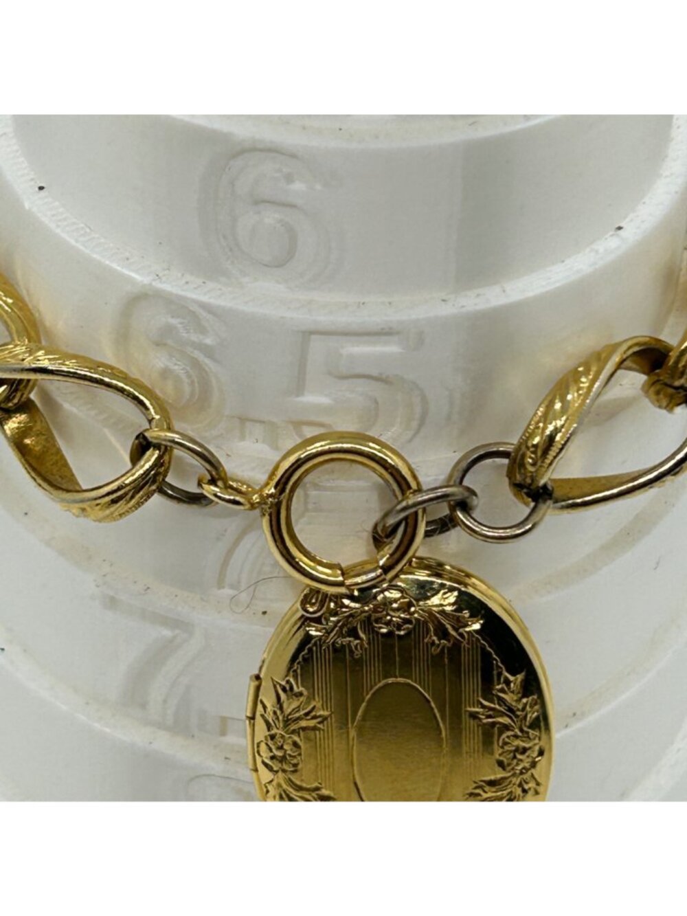 Vintage Gold Locket Charm Bracelet Chunky Textured Curb Link Chain Estate Jewelr - Picture 8 of 11